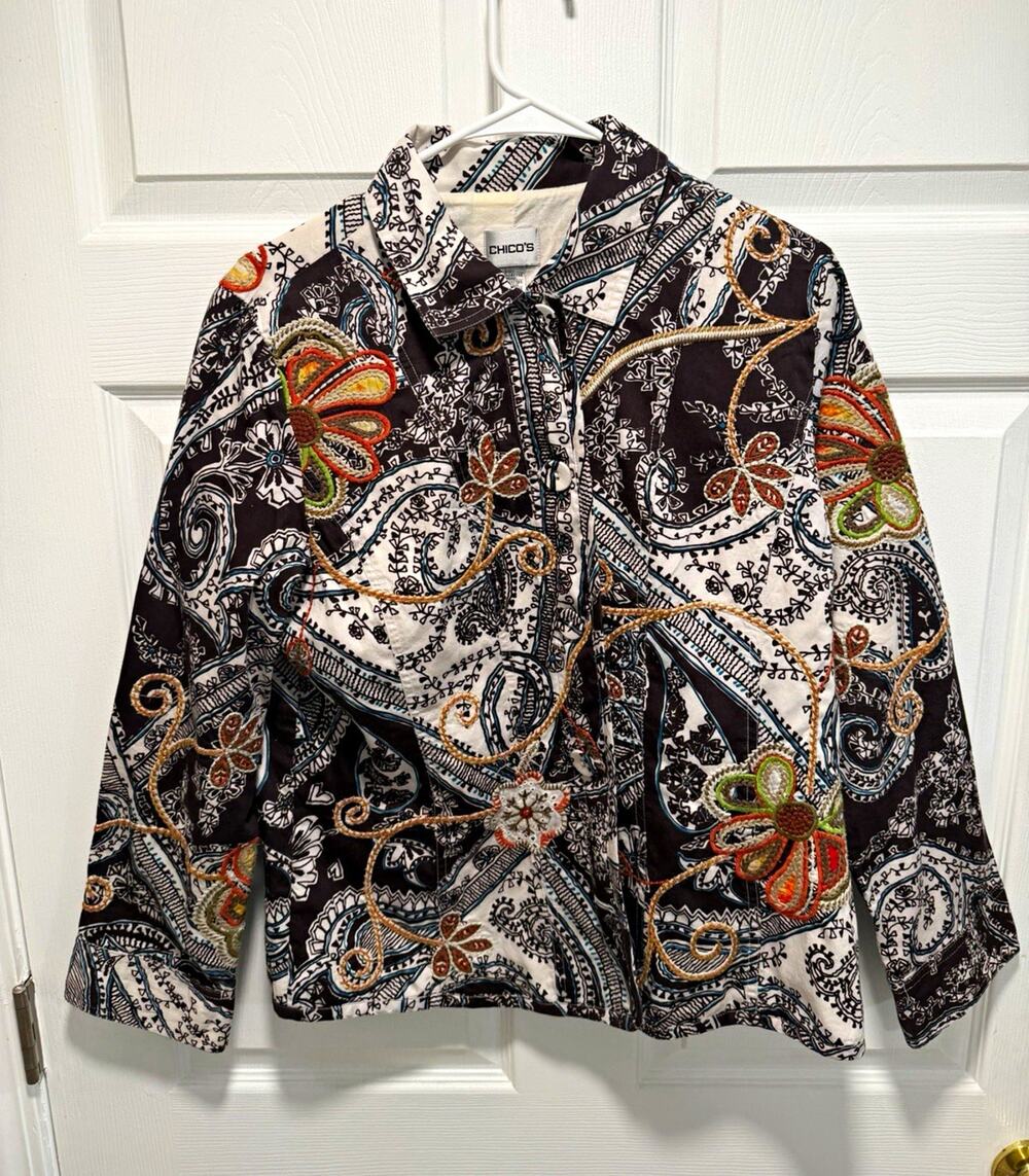 Chico's Embroidered Paisley Jacket Size 2 Large Cotton Floral Applique Boho Art